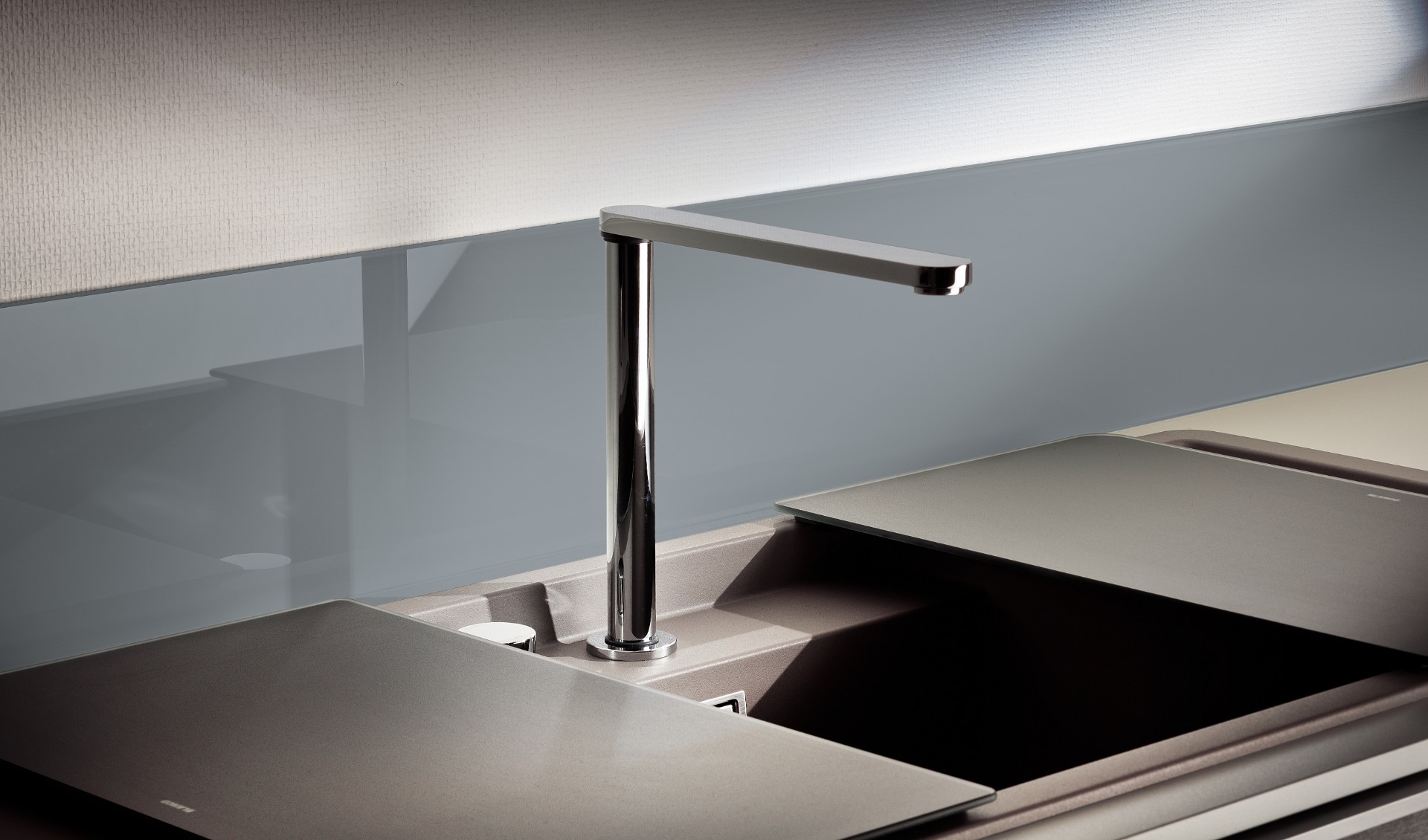 Küchenrückwand | Rich Aluminium 9007 | nach Maß