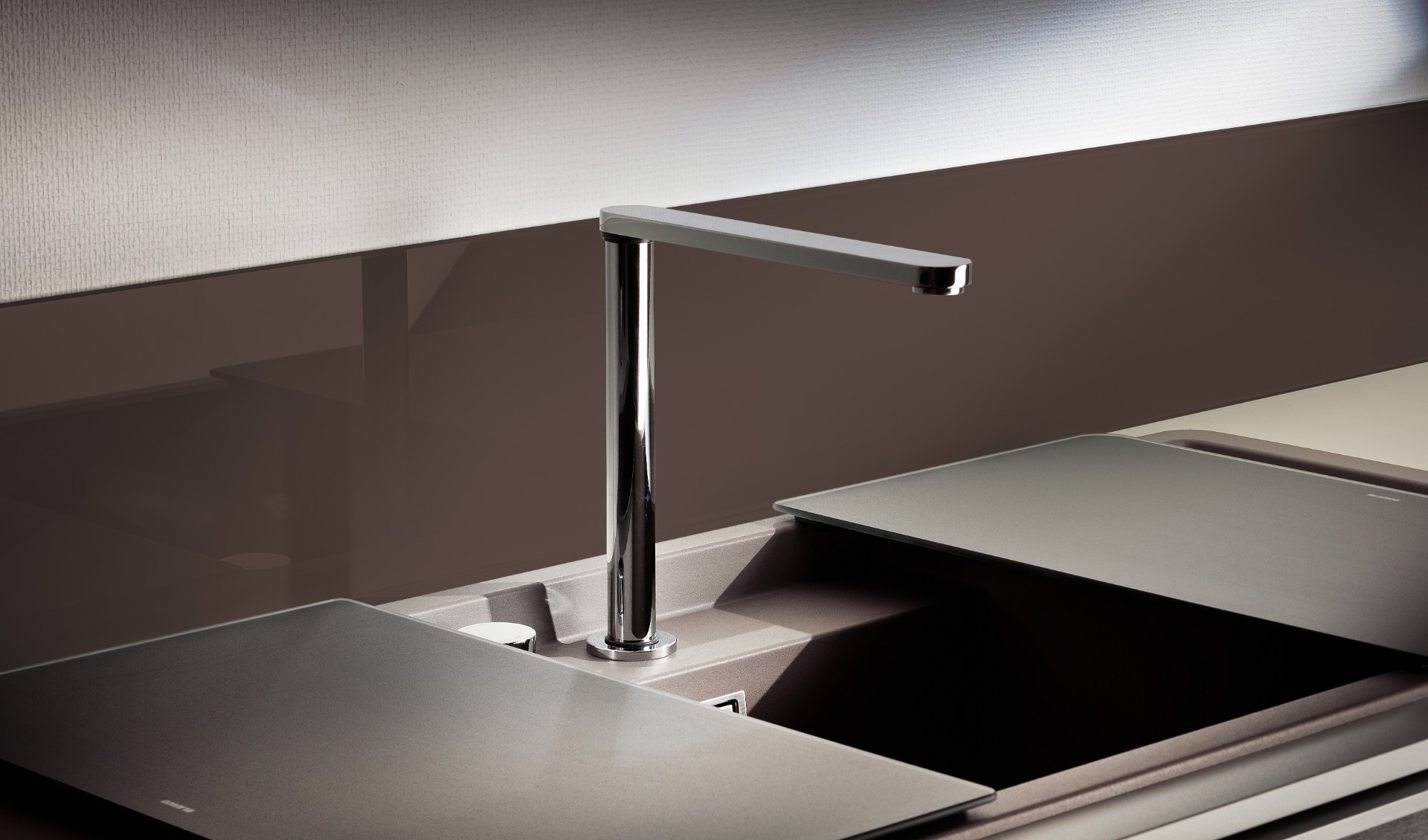 ESG lackiertes Glas glänzend | Natural Brown 7013